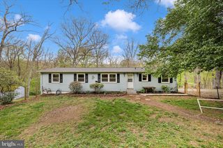 360 BERNICE DR, Hedgesville, WV 25427