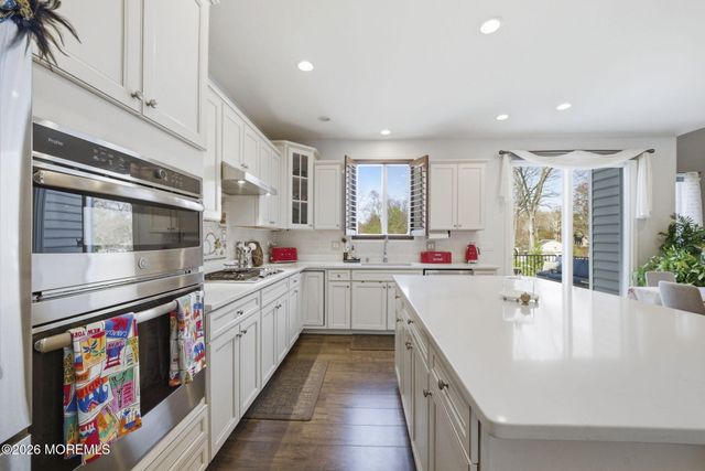 5 Bock Lane, East Brunswick, NJ 08816