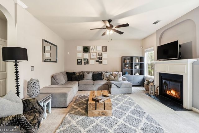 5705 Hedge Brook Drive, Cumming, GA 30028