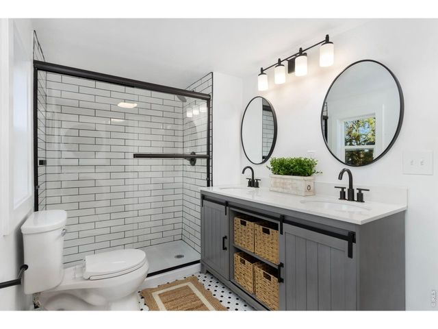 437 Clover Ln, Fort Collins, CO 80521