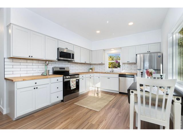 437 Clover Ln, Fort Collins, CO 80521