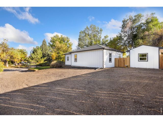 437 Clover Ln, Fort Collins, CO 80521