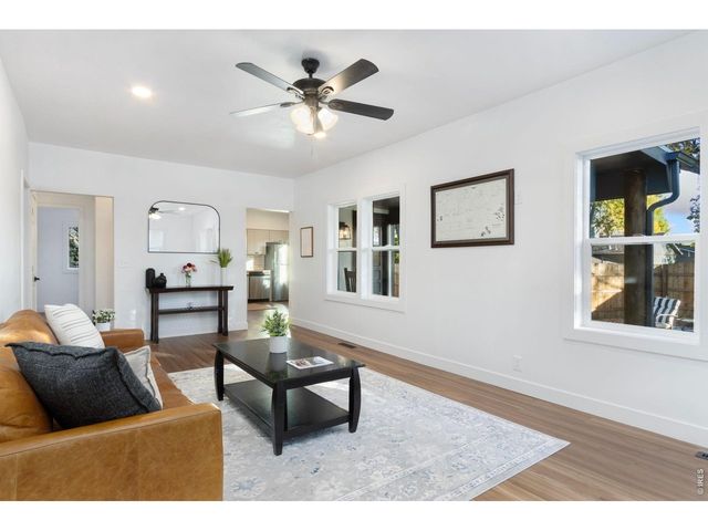 437 Clover Ln, Fort Collins, CO 80521