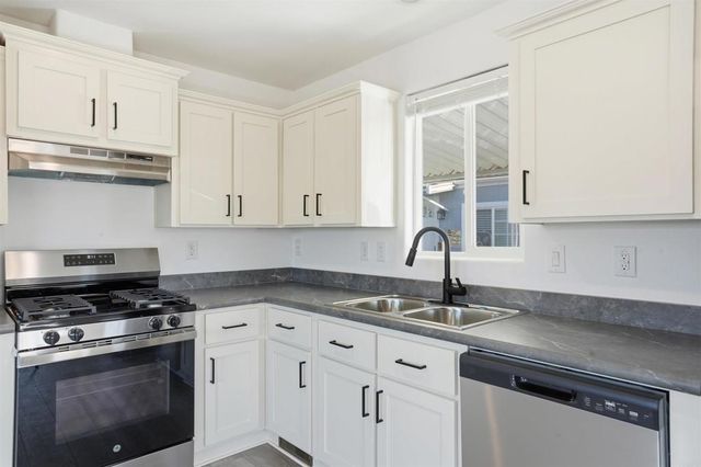 3890 Sipes Lane 18, San Ysidro, CA 92173