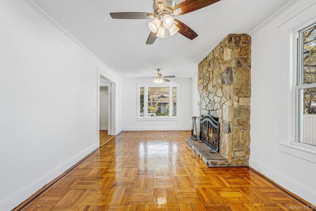 537 Livingston Street, Westbury, NY 11590