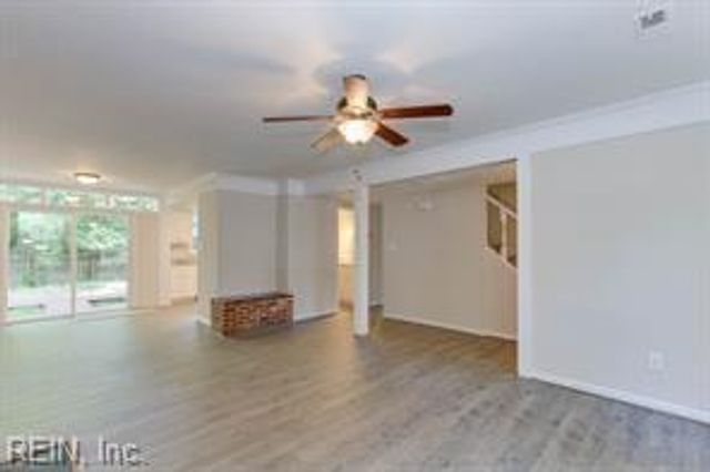 7 White Oak TRL, Hampton, VA 23669