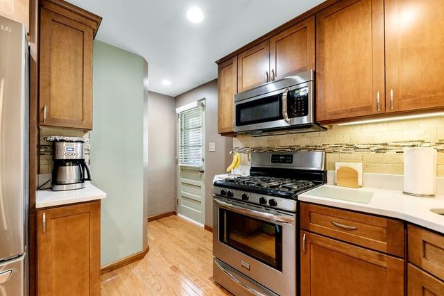 100 Maria Ln, Monroeville, PA 15146