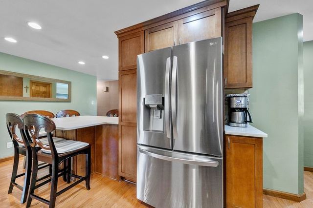 100 Maria Ln, Monroeville, PA 15146