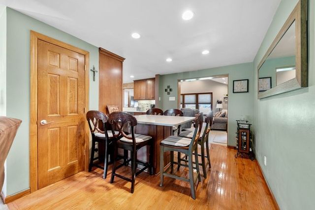 100 Maria Ln, Monroeville, PA 15146