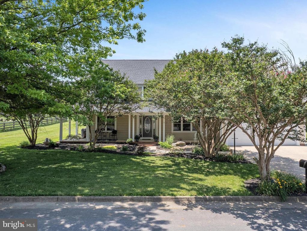 71 MUIRFIELD CT, Charles Town, WV 25414