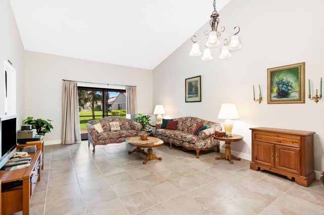 479 Ashwood Pl A37, Boca Raton, FL 33431