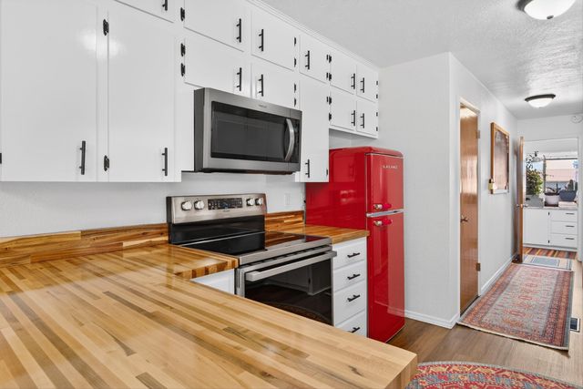 108 N Columbia Avenue, Moriarty, NM 87035