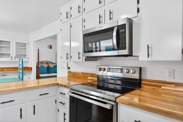 108 N Columbia Avenue, Moriarty, NM 87035