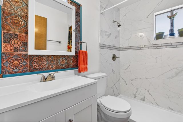 108 N Columbia Avenue, Moriarty, NM 87035