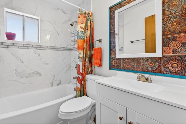 108 N Columbia Avenue, Moriarty, NM 87035