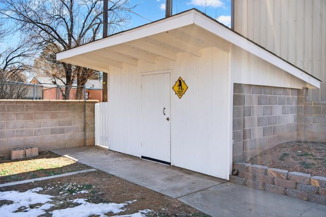 108 N Columbia Avenue, Moriarty, NM 87035