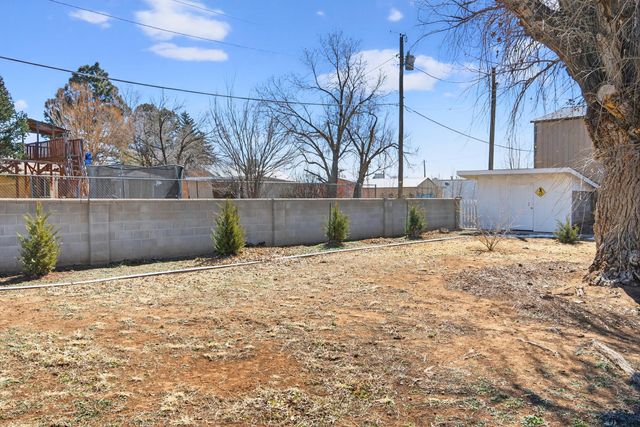 108 N Columbia Avenue, Moriarty, NM 87035