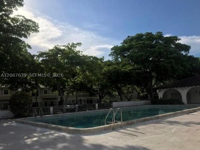 2700 Riverside Dr 108-B, Coral Springs, FL 33065