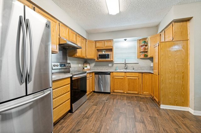 2643 San Sabastian Circle, Grand Prairie, TX 75052