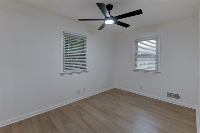 217 Woods Avenue, Excelsior Springs, MO 64024
