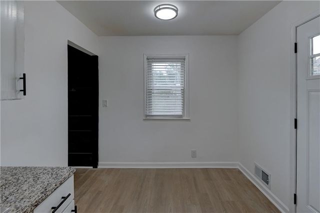 217 Woods Avenue, Excelsior Springs, MO 64024