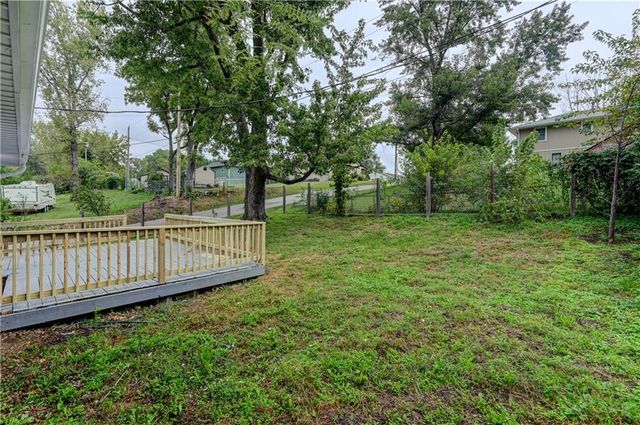 217 Woods Avenue, Excelsior Springs, MO 64024