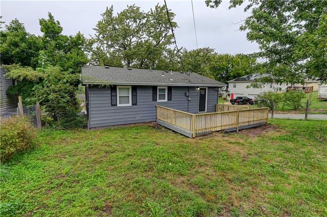 217 Woods Avenue, Excelsior Springs, MO 64024