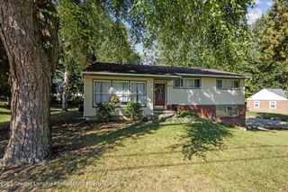 1049 Maycroft Road, Lansing, MI 48917