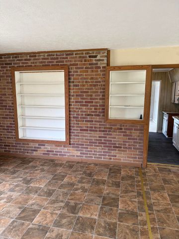 702 Vine St, Deridder, LA 70634