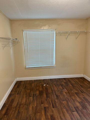 702 Vine St, Deridder, LA 70634