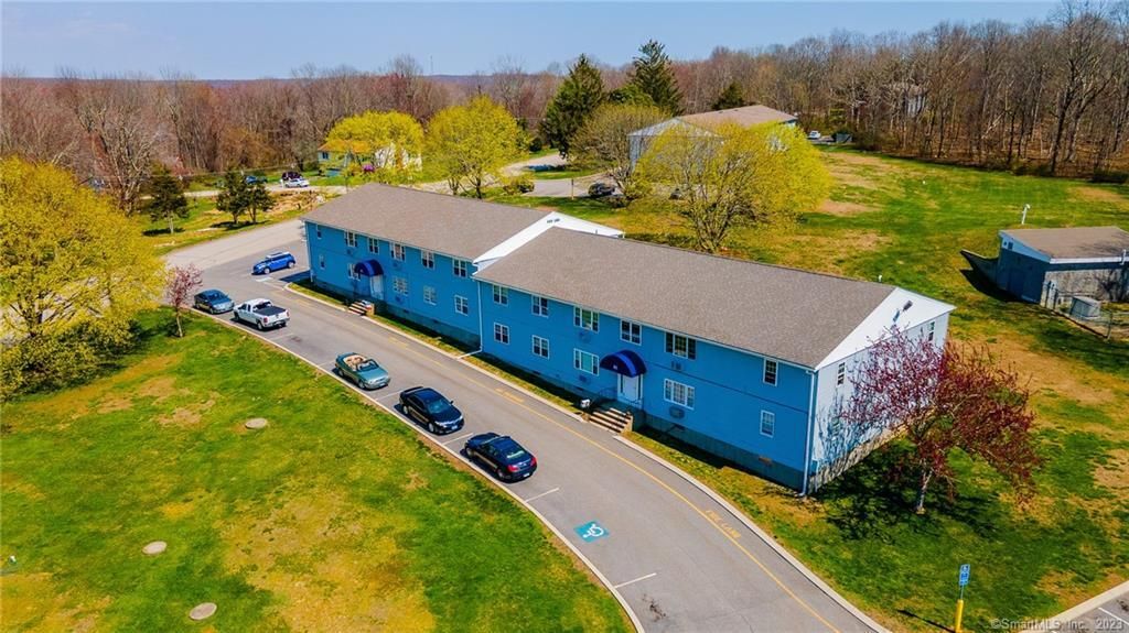 83 Horse Pond Road APT B, Salem, CT 06420