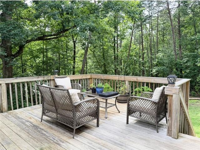 227 Clarkesville Heights Dr, Clarkesville, GA 30523