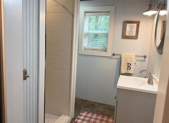 227 Clarkesville Heights Dr, Clarkesville, GA 30523