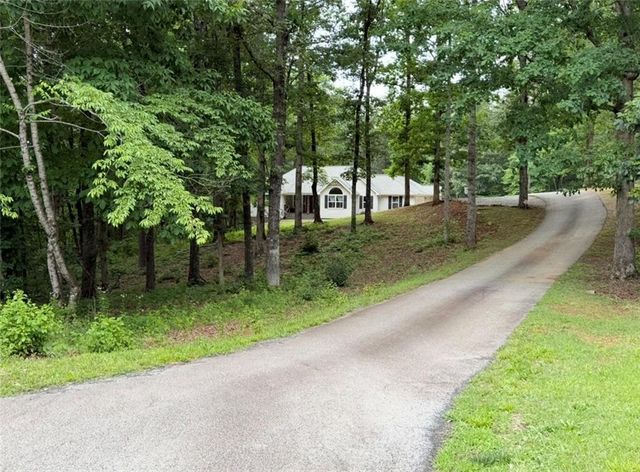 227 Clarkesville Heights Dr, Clarkesville, GA 30523