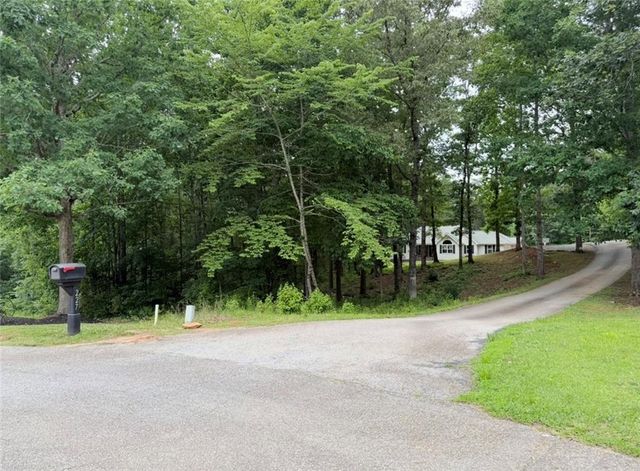 227 Clarkesville Heights Dr, Clarkesville, GA 30523
