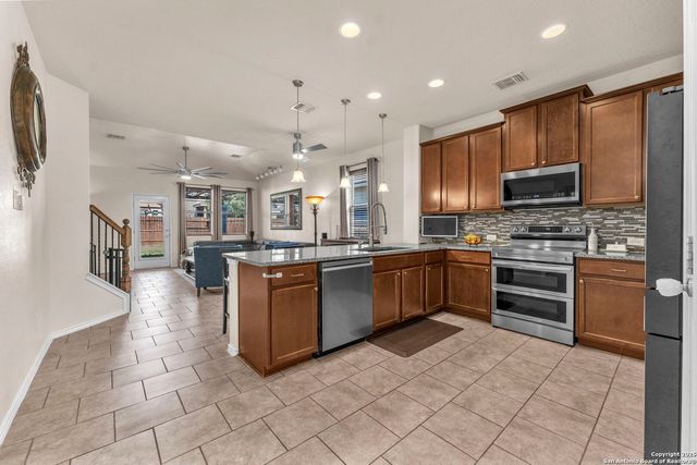 2535 Skybound, San Antonio, TX 78245