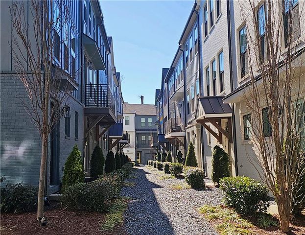 151 Chestnut Circle, Atlanta, GA 30342