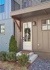 151 Chestnut Circle, Atlanta, GA 30342