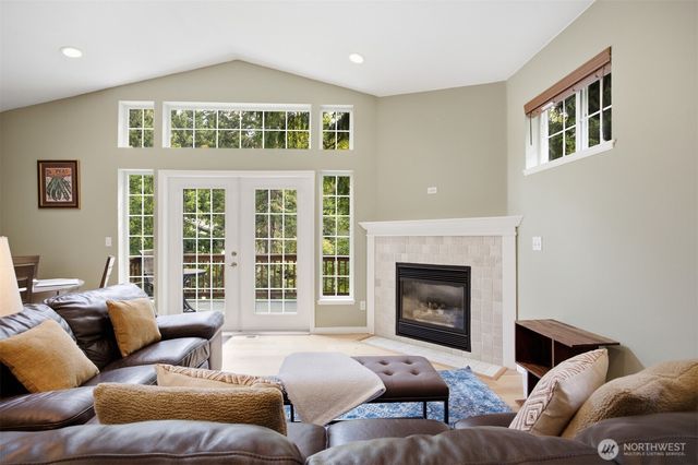 10 Topside Court, Bellingham, WA 98229