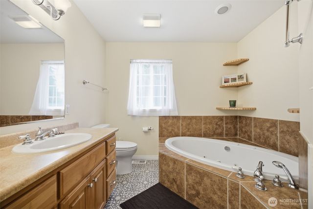 10 Topside Court, Bellingham, WA 98229