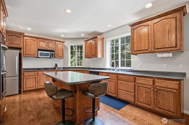 10 Topside Court, Bellingham, WA 98229