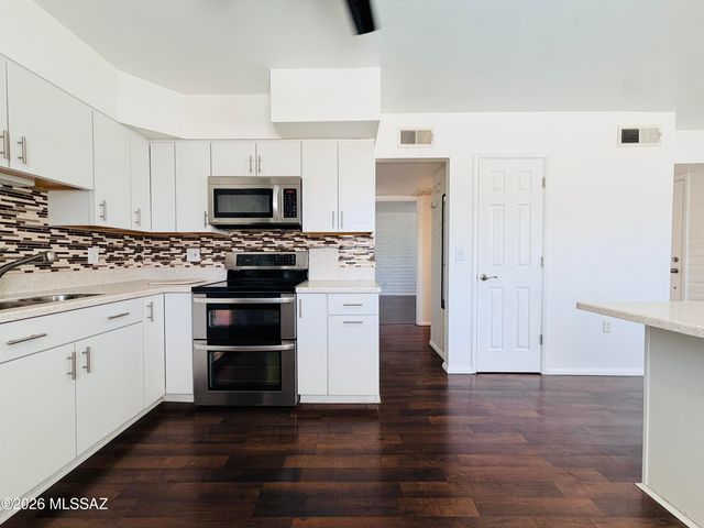 8450 E Old Spanish Trl Apt 258, Tucson, AZ 85710