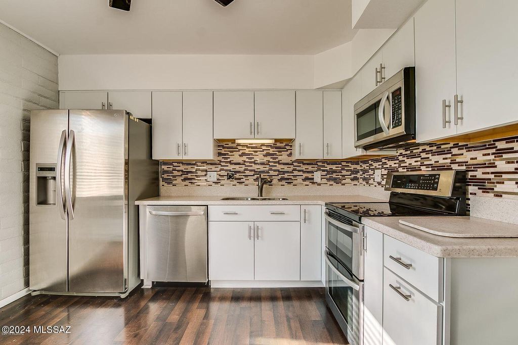 8450 E Old Spanish Trl Apt 258, Tucson, AZ 85710