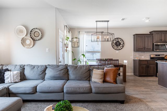 717 Falcon Road, Argyle, TX 76226