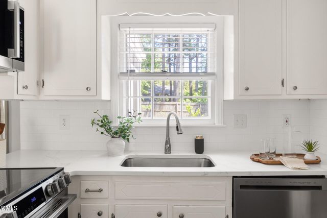 105 Penny Lane, Cary, NC 27511