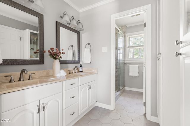 105 Penny Lane, Cary, NC 27511