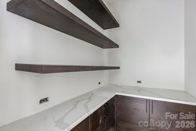 1539 Crystal Road, Charlotte, NC 28205