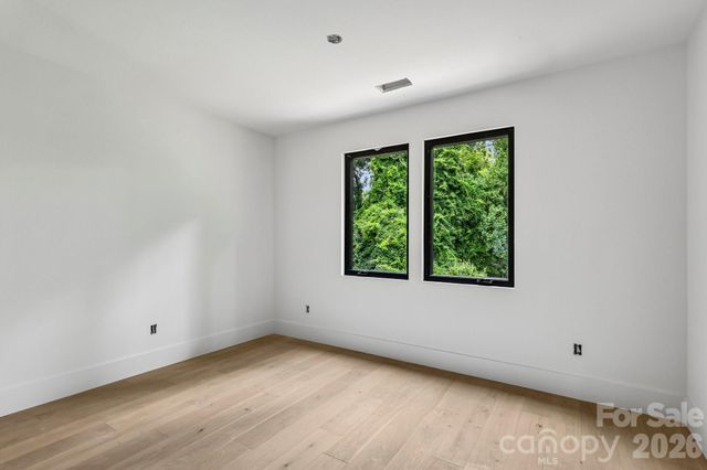 1539 Crystal Road, Charlotte, NC 28205