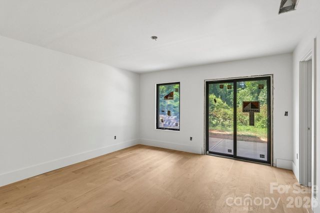 1539 Crystal Road, Charlotte, NC 28205
