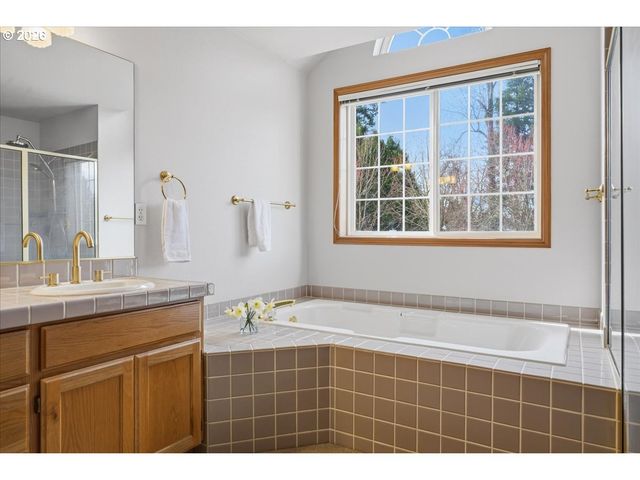 14822 Se 132ND Ave, Clackamas, OR 97015